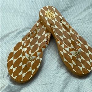 Torch Burch Eva Soul Gold white Sandals Size 10